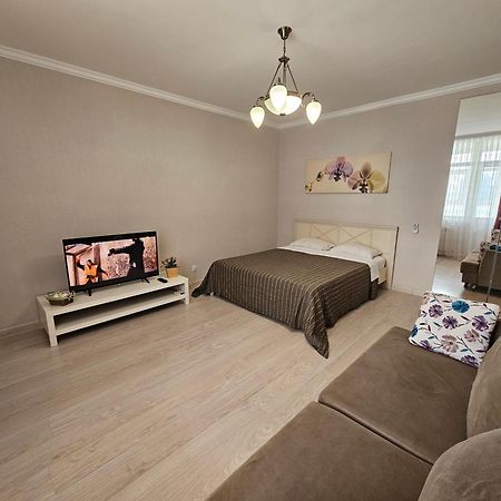 Ernaz Plus Apartments: Promenade Expo Astana Eksteriør billede