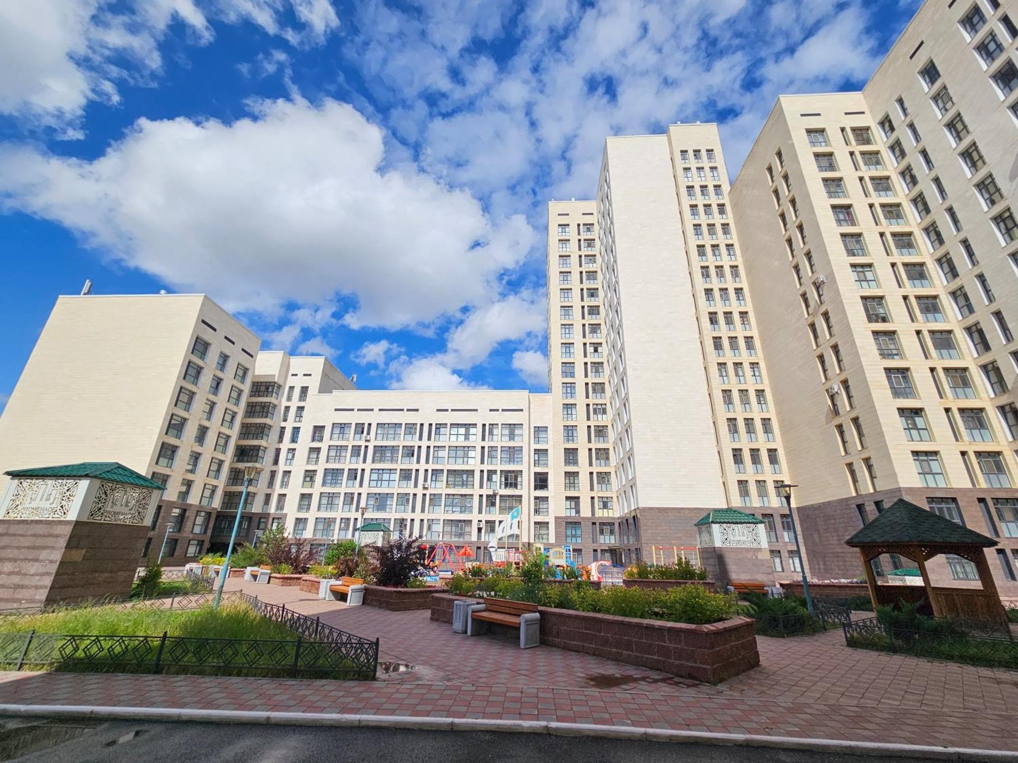 Ernaz Plus Apartments: Promenade Expo Astana Eksteriør billede